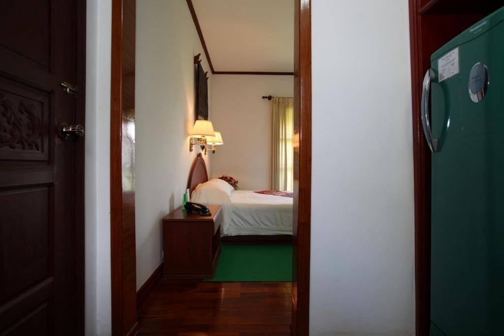 Vansana Plain Of Jars Hotel Muang Phônsavan Esterno foto