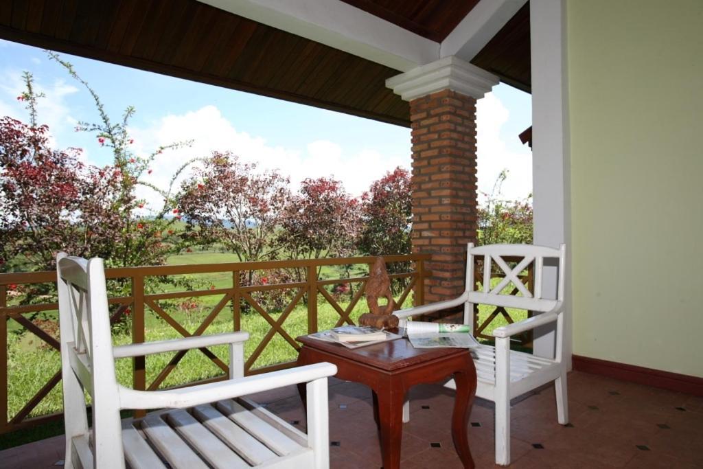 Vansana Plain Of Jars Hotel Muang Phônsavan Esterno foto