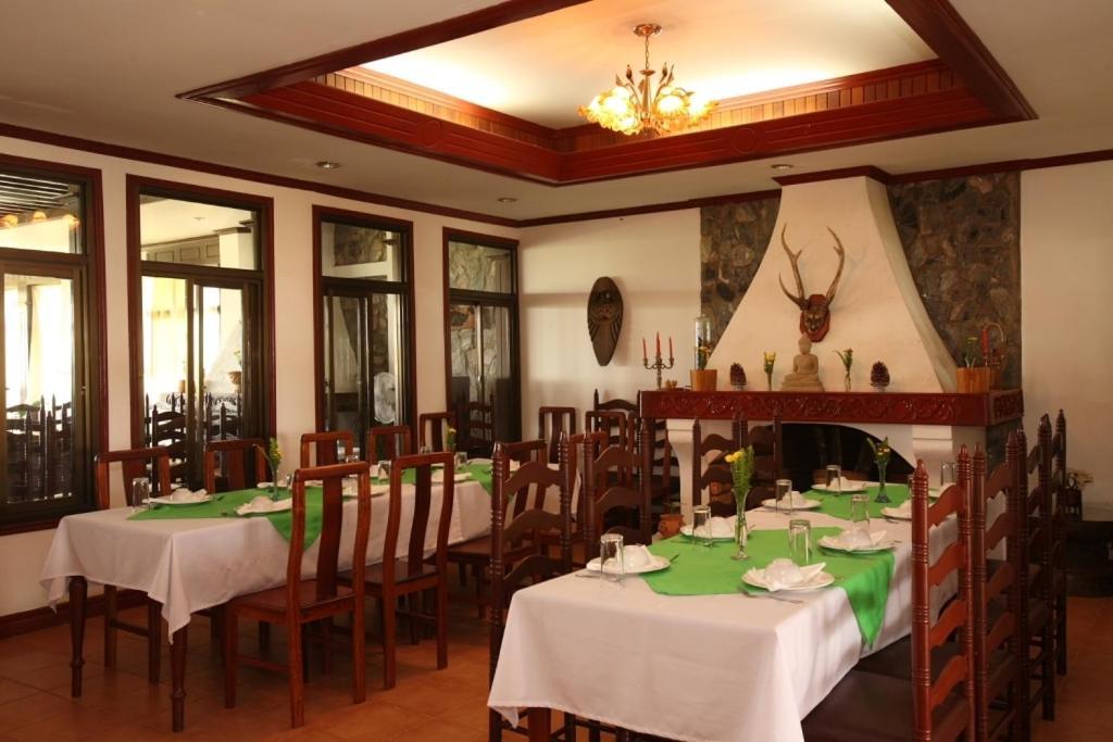 Vansana Plain Of Jars Hotel Muang Phônsavan Esterno foto