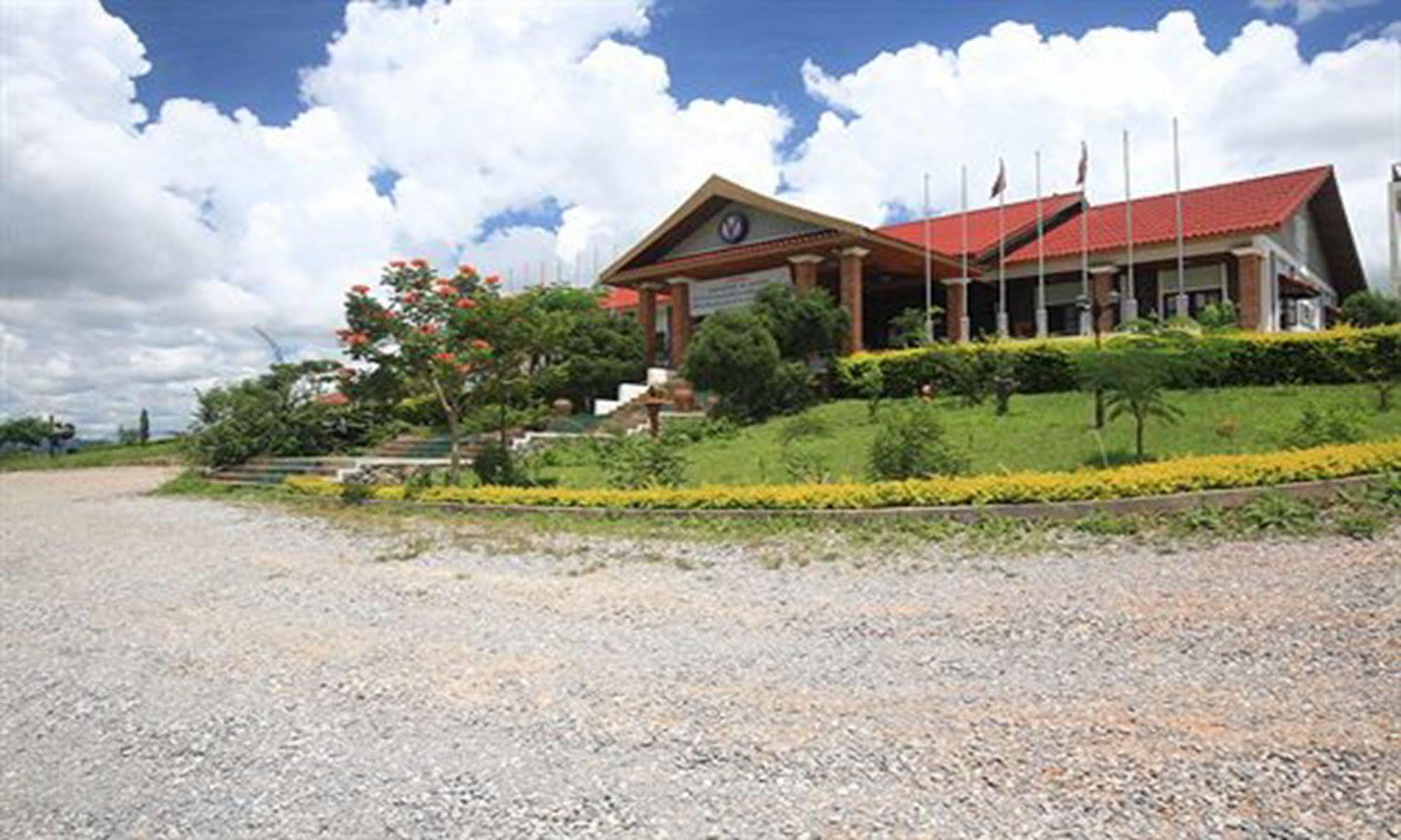 Vansana Plain Of Jars Hotel Muang Phônsavan Esterno foto