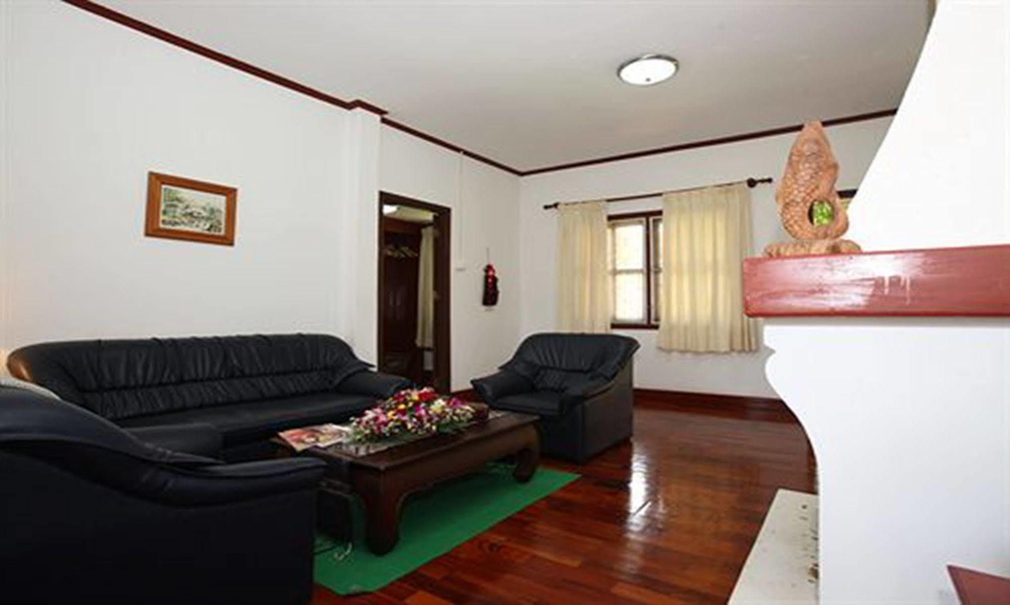 Vansana Plain Of Jars Hotel Muang Phônsavan Esterno foto