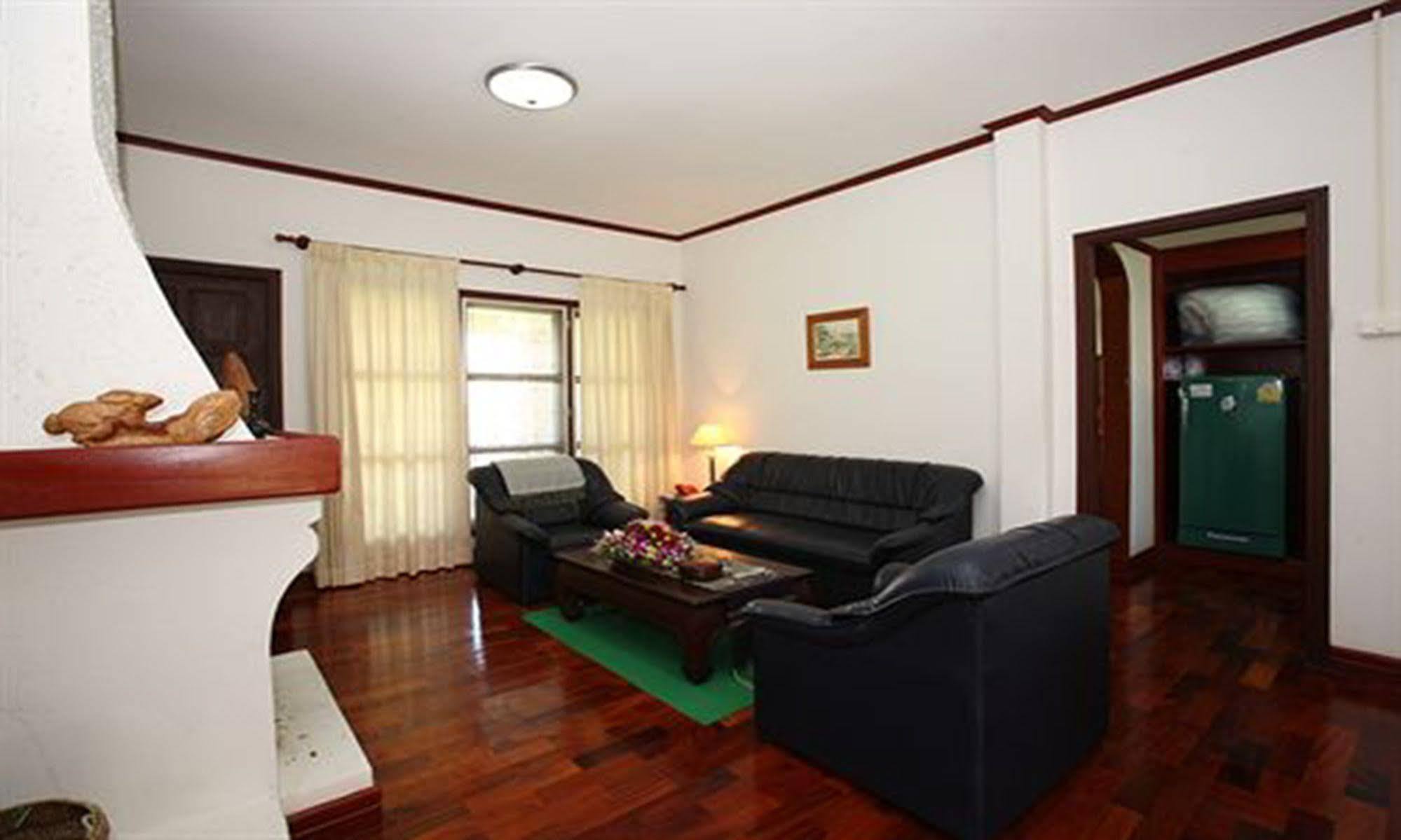 Vansana Plain Of Jars Hotel Muang Phônsavan Esterno foto