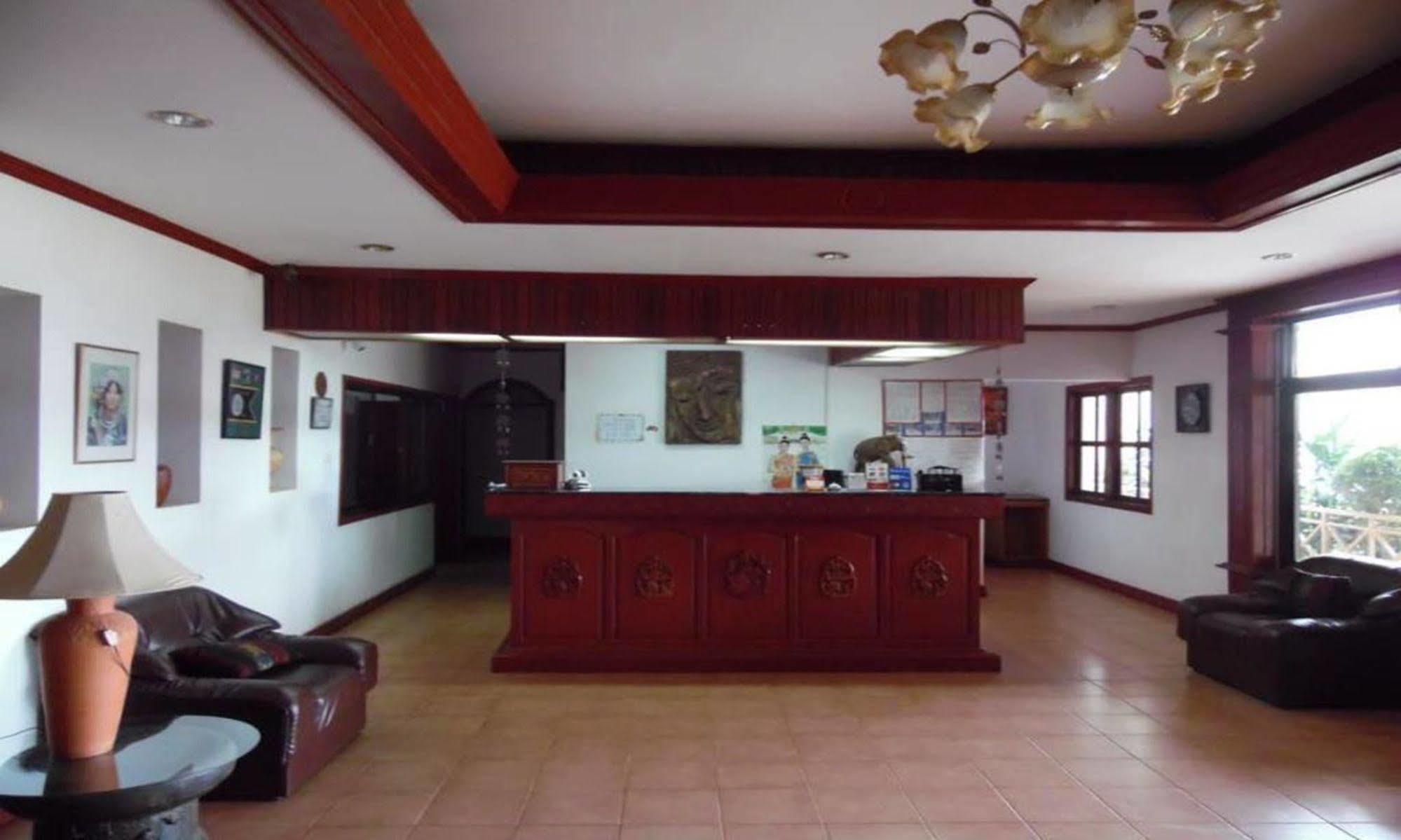 Vansana Plain Of Jars Hotel Muang Phônsavan Esterno foto